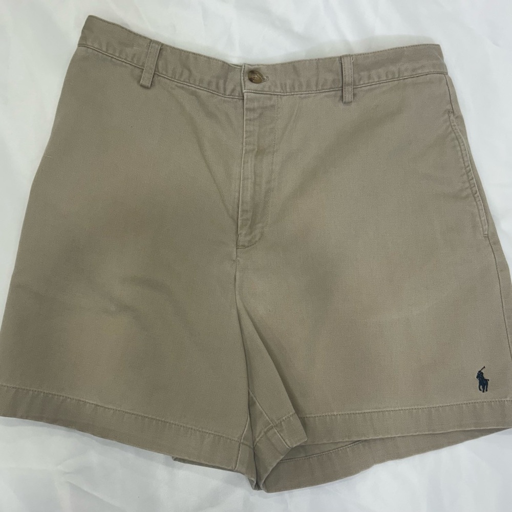 Women’s Ralph Lauren Classic high waisted Khaki  Polo Shorts Size 12